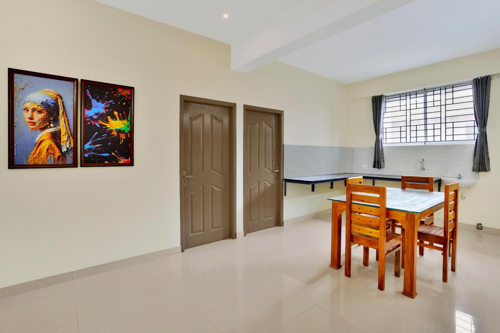 Super Collection O Lefort Luxe By Poptavern Thiruvananthapuram Exterior foto